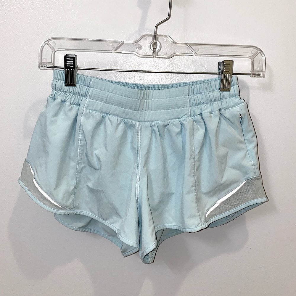 Lululemon hotty hot short 2.5”